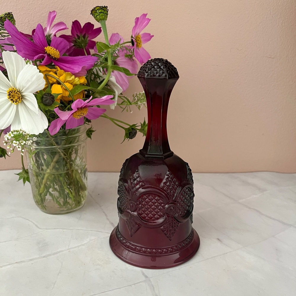 Vintage Avon 1876 Cape Cod Ruby Red Dinner Bell